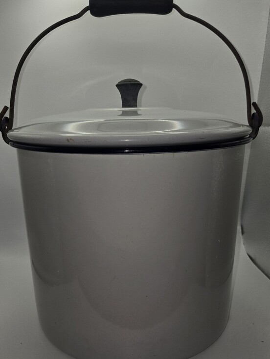 Other - Vintage Blue & White Enamel Stock Pot Bottom Has Cracking Water Line Metal